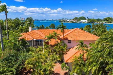 Casa en alquiler en Miami Beach, Florida, 4 dormitorios, 431.53 m2 № 2066861 - foto 7