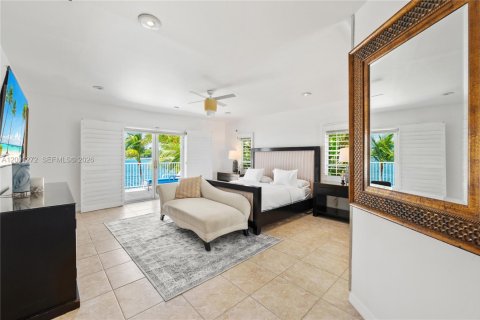 Casa en alquiler en Miami Beach, Florida, 4 dormitorios, 431.53 m2 № 2066861 - foto 24