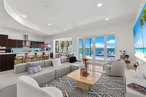 Casa en alquiler en Miami Beach, Florida, 4 dormitorios, 431.53 m2 № 2066861 - foto 21