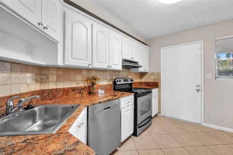 Copropriété à vendre à Coral Springs, Floride: 1 chambre, 93.18 m2 № 1995202 - photo 15