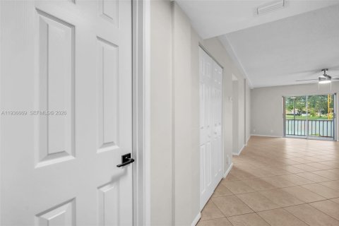 Copropriété à vendre à Coral Springs, Floride: 1 chambre, 93.18 m2 № 1995202 - photo 10