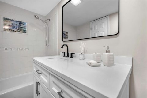 Copropriété à vendre à Coral Springs, Floride: 1 chambre, 93.18 m2 № 1995202 - photo 22