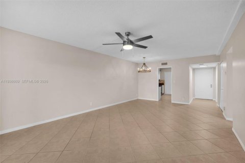 Copropriété à vendre à Coral Springs, Floride: 1 chambre, 93.18 m2 № 1995202 - photo 14