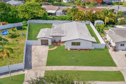 House in Cutler Bay, Florida 3 bedrooms, 152.73 sq.m. № 1752518 - photo 27