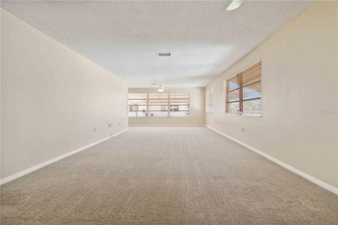Copropriété à vendre à Saint Petersburg, Floride: 2 chambres, 115.66 m2 № 1673500 - photo 13