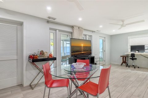 House in Sarasota, Florida 2 bedrooms, 84.36 sq.m. № 1673973 - photo 10