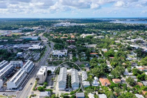 Купить таунхаус в Сарасота, Флорида 8 комнат, 227.7м2, № 2347303 - фото 4