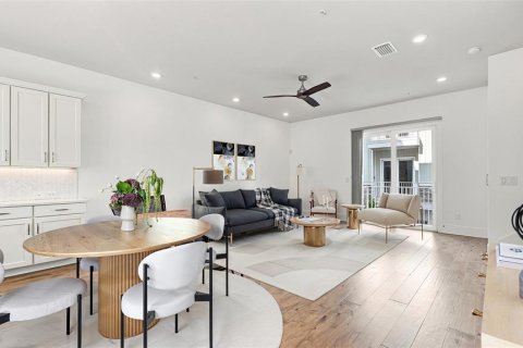 Купить таунхаус в Сарасота, Флорида 8 комнат, 227.7м2, № 2347303 - фото 13