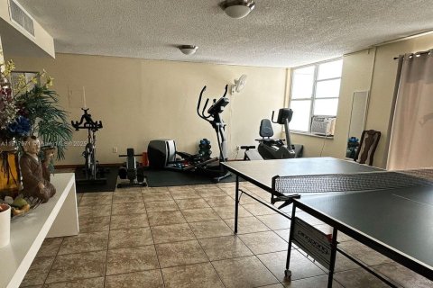 Copropriété à vendre à Miami Beach, Floride: 2 chambres, 79.15 m2 № 2091102 - photo 17