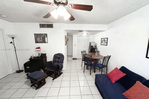 Copropriété à vendre à Miami Beach, Floride: 2 chambres, 79.15 m2 № 2091102 - photo 6