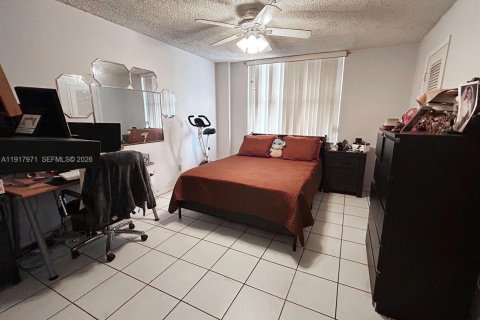 Copropriété à vendre à Miami Beach, Floride: 2 chambres, 79.15 m2 № 2091102 - photo 9