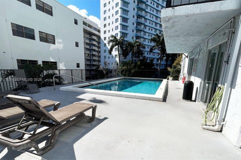 Copropriété à vendre à Miami Beach, Floride: 2 chambres, 79.15 m2 № 2091102 - photo 13