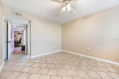 Copropriété à vendre à Orlando, Floride: 2 chambres, 105.82 m2 № 1568345 - photo 16