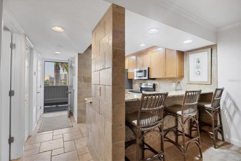 Condo in Sarasota, Florida, 2 bedrooms  № 1634074 - photo 13