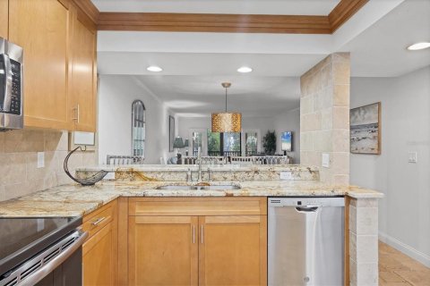 Condo in Sarasota, Florida, 2 bedrooms  № 1634074 - photo 16