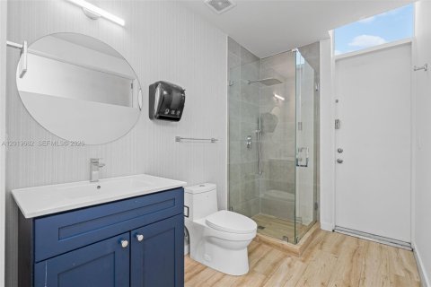 House in Miami, Florida 5 bedrooms, 336.68 sq.m. № 2244277 - photo 29