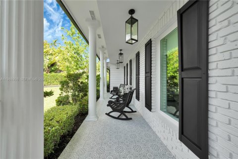 Купить виллу или дом в Майами, Флорида 4 спальни, 226.03м2, № 2056492 - фото 11