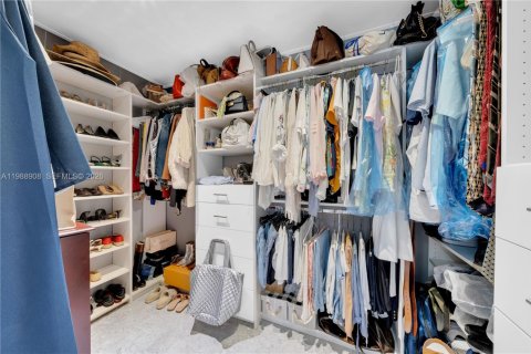 Купить виллу или дом в Майами, Флорида 4 спальни, 226.03м2, № 2056492 - фото 30