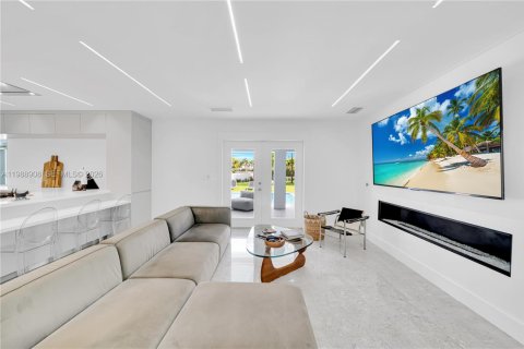 Купить виллу или дом в Майами, Флорида 4 спальни, 226.03м2, № 2056492 - фото 16