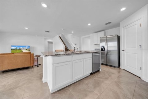 House in Spring Hill, Florida 5 bedrooms, 242.01 sq.m. № 1837858 - photo 10