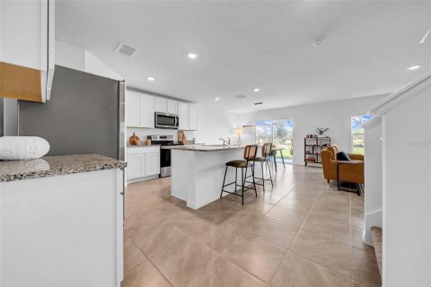 House in Spring Hill, Florida 5 bedrooms, 242.01 sq.m. № 1837858 - photo 7