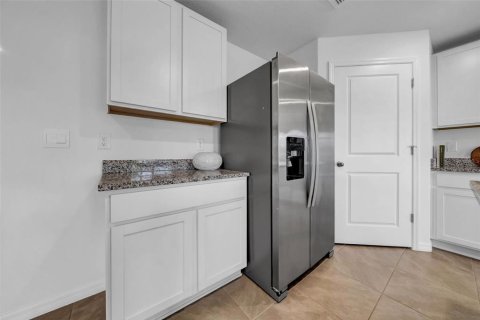 House in Spring Hill, Florida 5 bedrooms, 242.01 sq.m. № 1837858 - photo 9