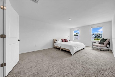 House in Spring Hill, Florida 5 bedrooms, 242.01 sq.m. № 1837858 - photo 24