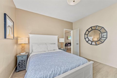 Снять в аренду квартиру в Майами-Бич, Флорида 2 спальни, 83.61м2, № 1926004 - фото 11