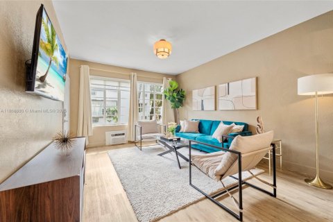 Снять в аренду квартиру в Майами-Бич, Флорида 2 спальни, 83.61м2, № 1926004 - фото 4