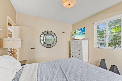 Снять в аренду квартиру в Майами-Бич, Флорида 2 спальни, 83.61м2, № 1926004 - фото 12