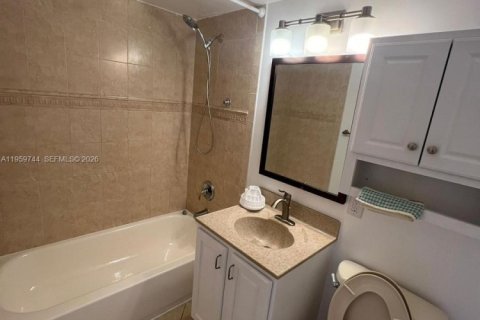 Copropriété à louer à Fort Lauderdale, Floride: 1 chambre, 42.64 m2 № 2019974 - photo 10