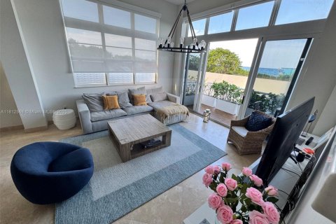 Copropriété à louer à Miami Beach, Floride: 2 chambres, 101.82 m2 № 1787056 - photo 19