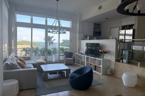 Copropriété à louer à Miami Beach, Floride: 2 chambres, 101.82 m2 № 1787056 - photo 13