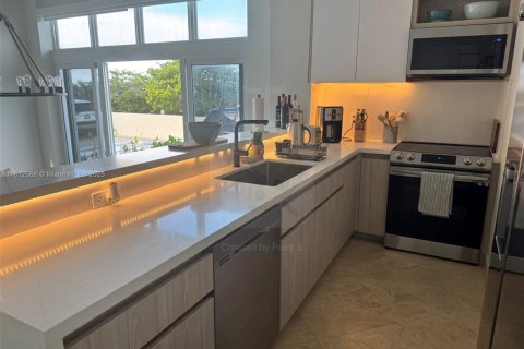 Copropriété à louer à Miami Beach, Floride: 2 chambres, 101.82 m2 № 1787056 - photo 10
