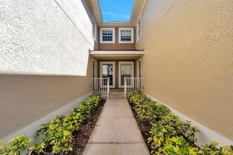 Townhouse in Riverview, Florida 3 bedrooms, 164.53 sq.m. № 1722941 - photo 3