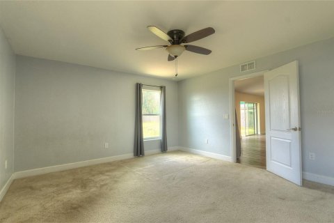 House in Frostproof, Florida 4 bedrooms, 166.85 sq.m. № 2147999 - photo 17