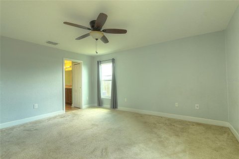 House in Frostproof, Florida 4 bedrooms, 166.85 sq.m. № 2147999 - photo 18