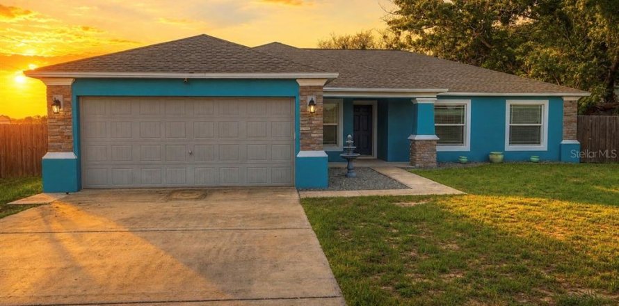 House in Frostproof, Florida 4 bedrooms, 166.85 sq.m. № 2147999