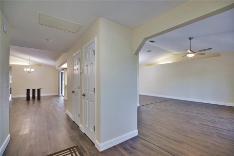 House in Port Charlotte, Florida 3 bedrooms, 222.32 sq.m. № 1426689 - photo 5