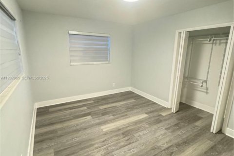 Снять в аренду виллу или дом в Холливуд, Флорида 2 спальни, 119.29м2, № 1991793 - фото 14