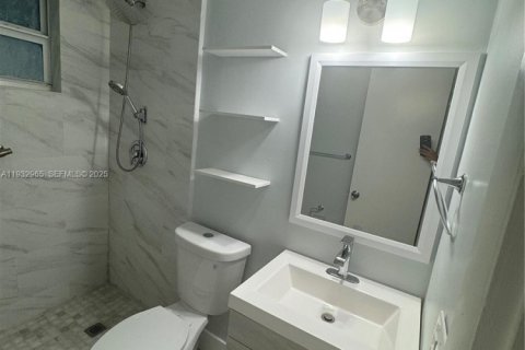 Снять в аренду виллу или дом в Холливуд, Флорида 2 спальни, 119.29м2, № 1991793 - фото 10