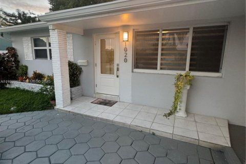 Снять в аренду виллу или дом в Холливуд, Флорида 2 спальни, 119.29м2, № 1991793 - фото 19