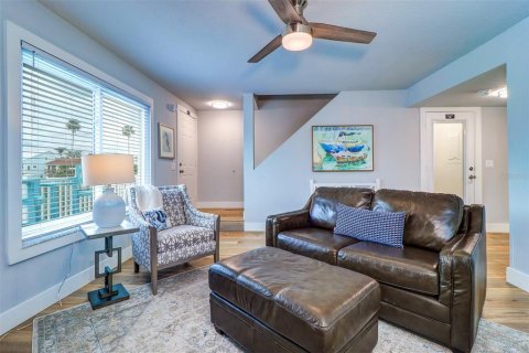 Commercial property in Indian Rocks Beach, Florida 6 bedrooms, 379.04 sq.m. № 1885090 - photo 21