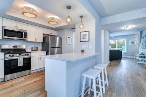 Commercial property in Indian Rocks Beach, Florida 6 bedrooms, 379.04 sq.m. № 1885090 - photo 10