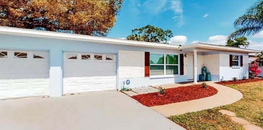 Casa en Clearwater, Florida 4 dormitorios, 189.71 m2 № 1909373