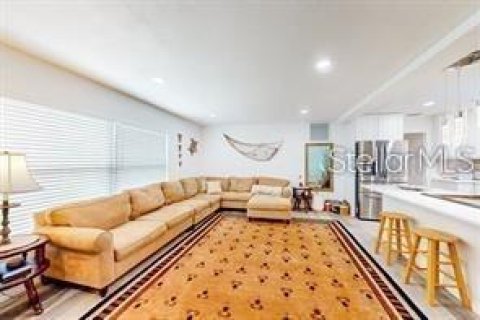 Casa en alquiler en Clearwater, Florida, 4 dormitorios, 189.71 m2 № 1909373 - foto 5