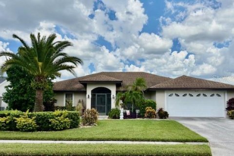 Casa en venta en Bradenton, Florida, 4 dormitorios, 249.07 m2 № 1900664 - foto 1
