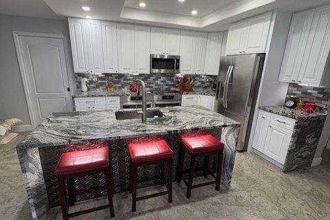 Casa en venta en Bradenton, Florida, 4 dormitorios, 249.07 m2 № 1900664 - foto 9
