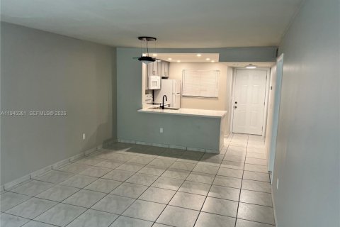 Снять в аренду кондоминиум в Майами, Флорида 1 спальня, 73.11м2, № 2001812 - фото 4