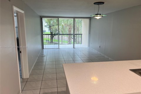 Снять в аренду кондоминиум в Майами, Флорида 1 спальня, 73.11м2, № 2001812 - фото 5